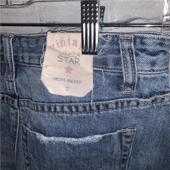 NWT Vanilla Star Distressed Mini Skirt Junios Size 7 Cotton Blue Denim - Picture 4 of 4